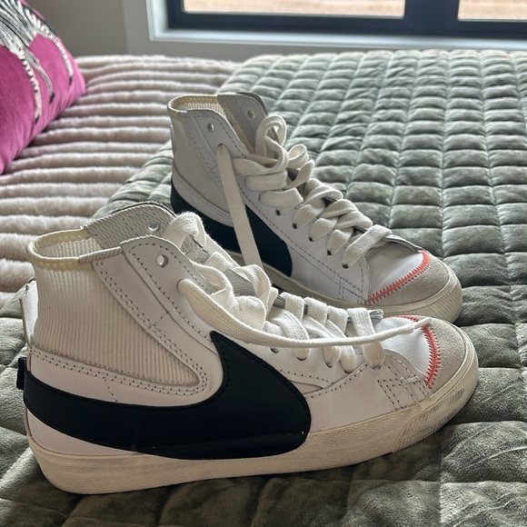 Nike trailblazers with big check - Picture 1 of 4